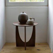 Indlæs billede til gallerivisning Geometric sidebord