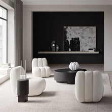 Indlæs billede til gallerivisning Bloom vase - mini- bone white