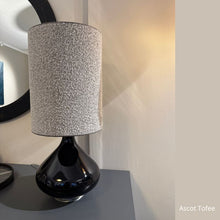Indlæs billede til gallerivisning Flavia Bordlampe sort
