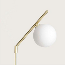 Indlæs billede til gallerivisning Endo Gulvlampe