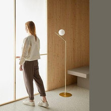 Indlæs billede til gallerivisning Endo Gulvlampe