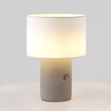 Indlæs billede til gallerivisning Sand Bordlampe