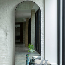 Indlæs billede til gallerivisning Clear Gate floor mirror