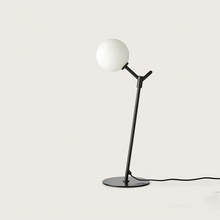 Indlæs billede til gallerivisning Atom Bordlampe