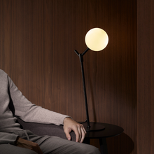 Indlæs billede til gallerivisning Atom Bordlampe