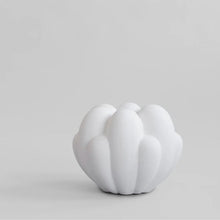 Indlæs billede til gallerivisning Bloom vase - mini- bone white
