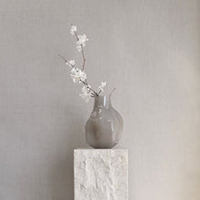 Indlæs billede til gallerivisning Bakku vase - medium - smoked desert
