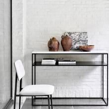Indlæs billede til gallerivisning Stone console
