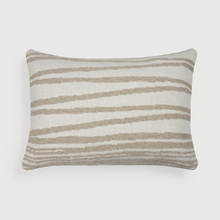Indlæs billede til gallerivisning White Stripes outdoor cushion
