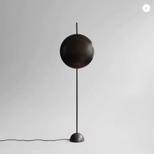 Indlæs billede til gallerivisning NYHED Totem gulvlampe
