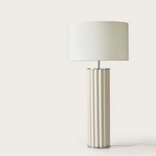 Indlæs billede til gallerivisning Onica Bordlampe
