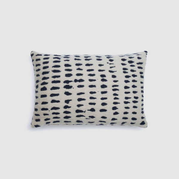 Dots cushion