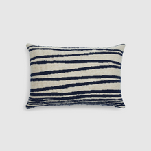 Indlæs billede til gallerivisning White Stripes cushion
