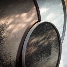 Indlæs billede til gallerivisning Bronze wall mirror
