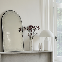 Indlæs billede til gallerivisning Clear Gate wall mirror
