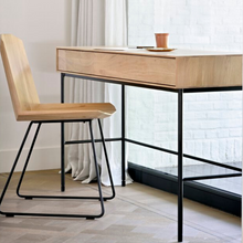 Indlæs billede til gallerivisning Oak Whitebird desk
