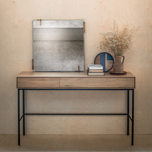 Indlæs billede til gallerivisning Oak Whitebird desk
