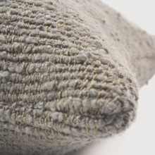 Indlæs billede til gallerivisning Silver Nomad cushion
